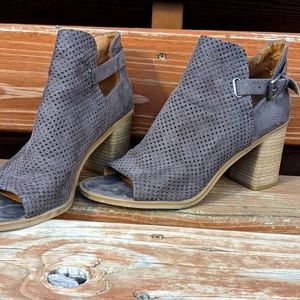 Grey peep toe heels 7.5